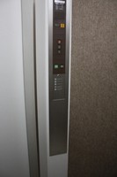 Medium_エレベーターボタン